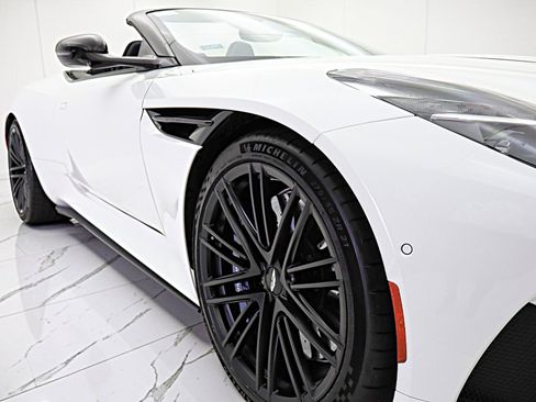 Used 2024 Aston Martin DB12 Convertible RWD image 20