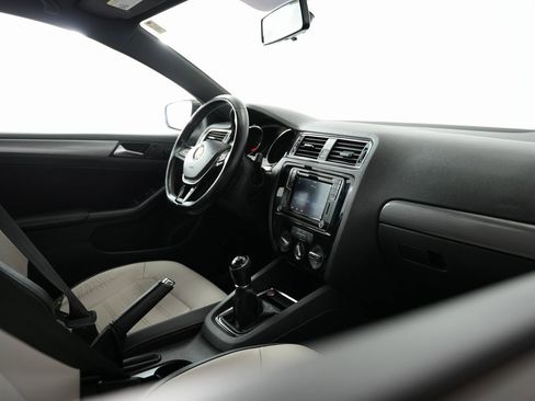 Used 2016 Volkswagen Jetta Sport image 52