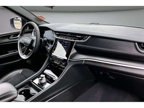 Certified 2023 Jeep Grand Cherokee Altitude AWD/4WD image 46