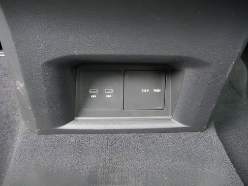 Used 2022 Volkswagen Atlas Cross Sport SEL R-Line AWD/4WD image 20