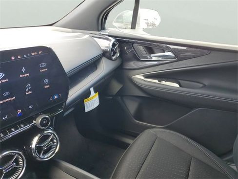 New 2025 Chevrolet Blazer EV LT image 24
