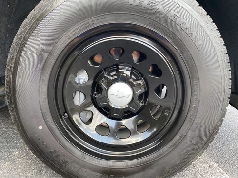 Used 2025 Chevrolet Silverado 1500 W/T w/ WT Value Package image 35