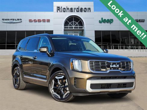 Used 2025 Kia Telluride S image 1