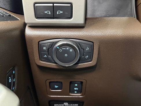Used 2021 Ford F250 King Ranch w/ King Ranch Ultimate Package AWD/4WD image 30