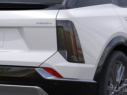 New 2025 Cadillac Optiq Sport 2 image 11