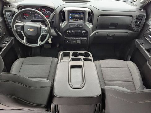 Used 2023 Chevrolet Silverado 2500 Custom w/ Custom Value Package image 16