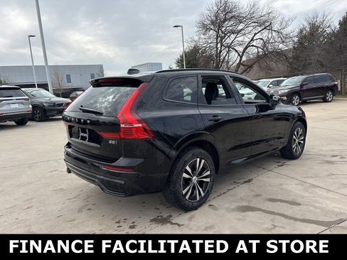 Certified 2025 Volvo XC60 B5 Core image 5