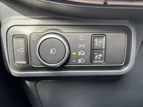 Certified 2025 Ford Explorer Platinum w/ LUX Leather Package image 17