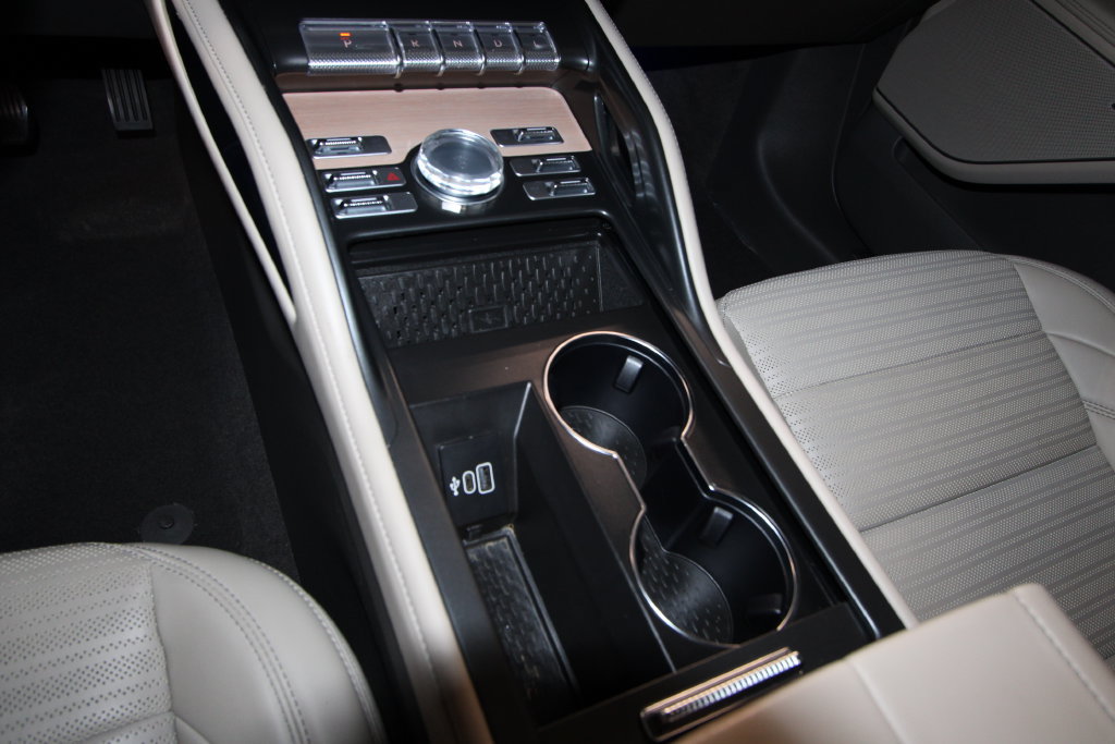 Used 2025 Lincoln Nautilus Reserve AWD/4WD image 20