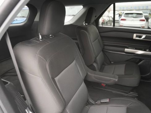 Certified 2023 Ford Explorer XLT image 16
