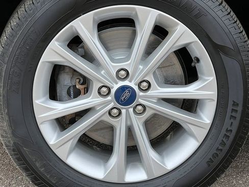 Used 2019 Ford Escape SE image 7