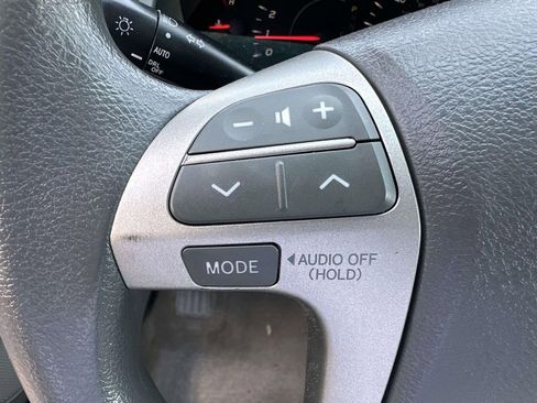 Used 2009 Toyota Camry FWD image 17