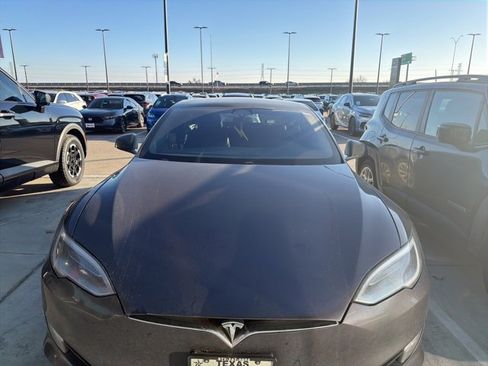 Used 2017 Tesla Model S 75D image 2