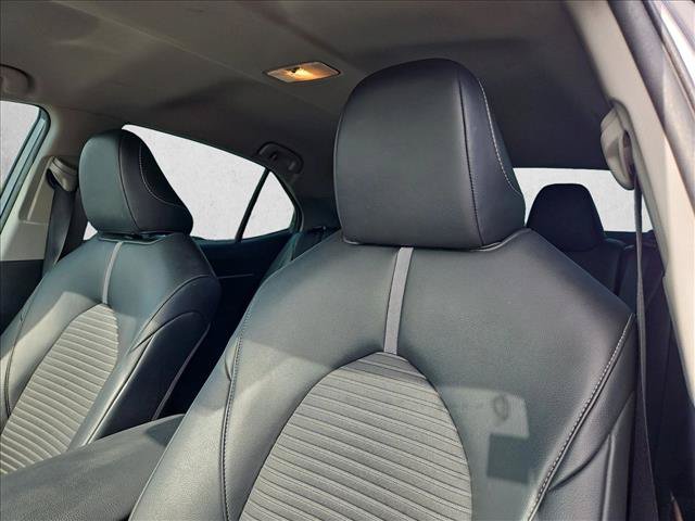 Used 2022 Toyota Camry SE FWD image 11