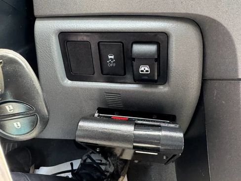 Used 2011 Toyota Tundra Limited AWD/4WD image 24