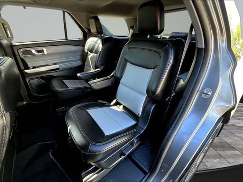 Used 2024 Ford Explorer XLT w/ Equipment Group 202A AWD/4WD image 21