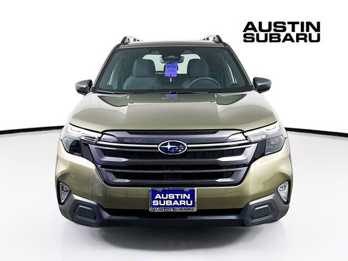 Used 2026 Subaru Forester Premium image 3