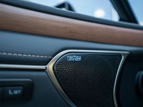 New 2025 Lexus ES 350 Ultra Luxury image 24