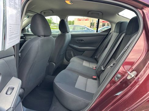 Used 2024 Nissan Sentra SV FWD image 11