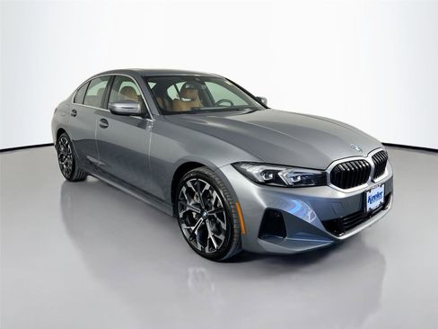 Used 2025 BMW 330i xDrive Sedan w/ Premium Package image 8