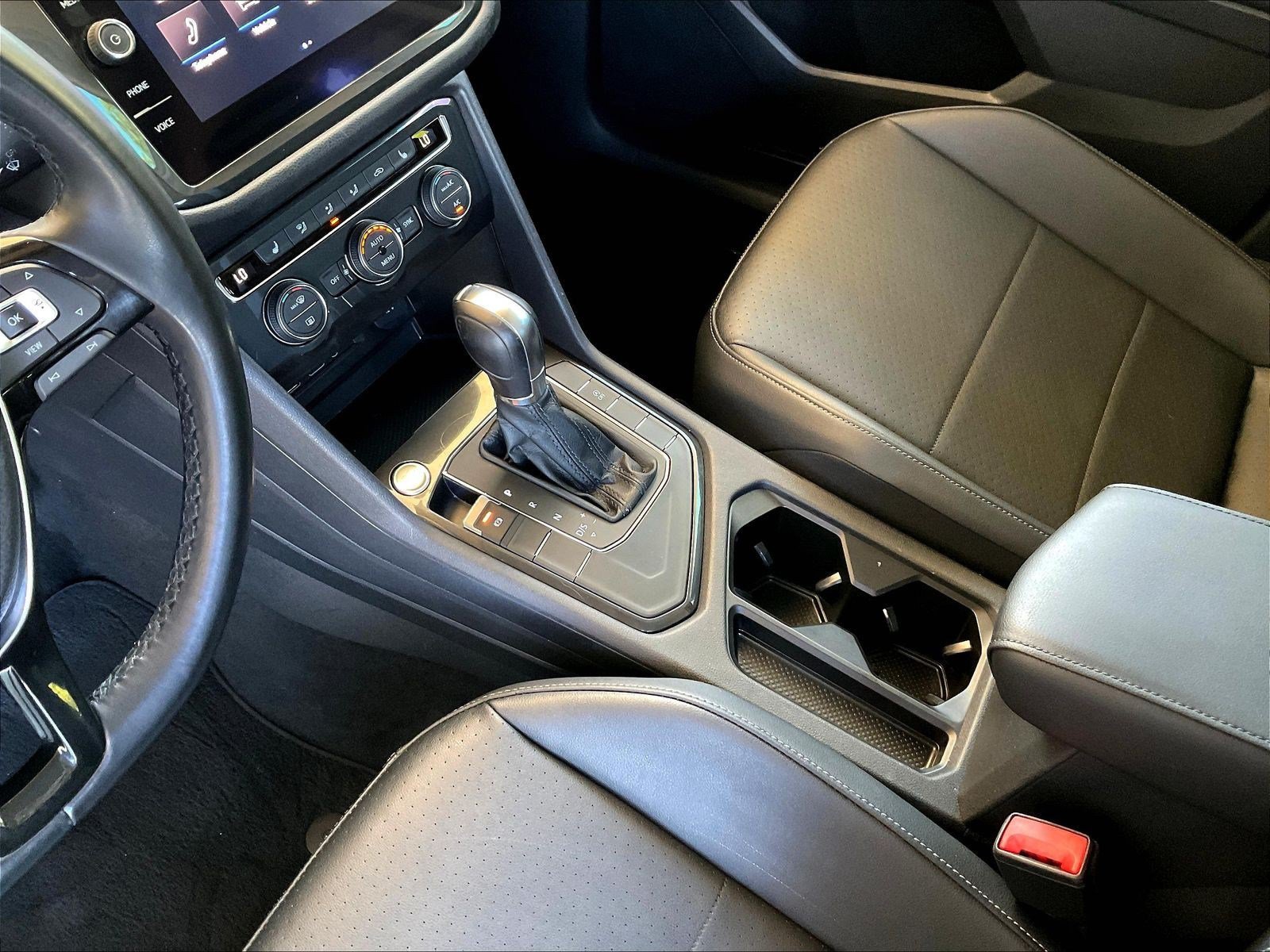 Used 2019 Volkswagen Tiguan SE w/ Panoramic Sunroof Package FWD image 16