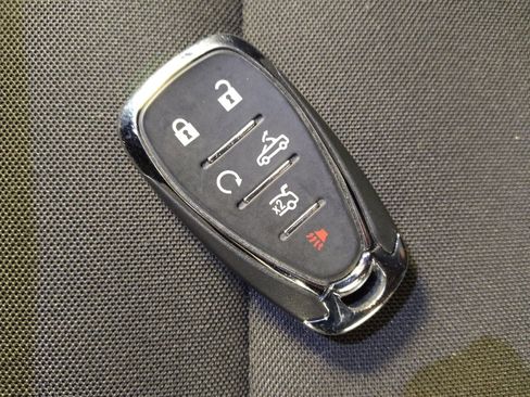 Used 2018 Chevrolet Camaro LT RWD image 32