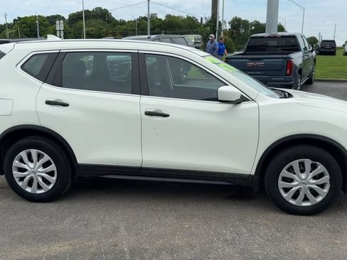 Used 2019 Nissan Rogue S FWD image 8
