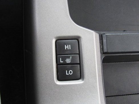 Used 2018 Toyota Sequoia Platinum AWD/4WD image 40