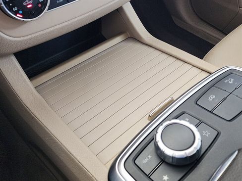 Used 2015 Mercedes-Benz GL 450 4MATIC w/ Lighting Package image 55