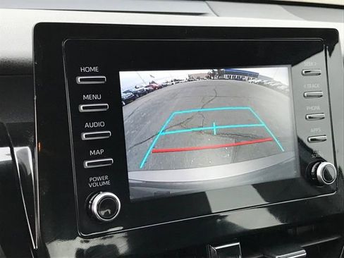 Used 2022 Toyota Camry SE image 10