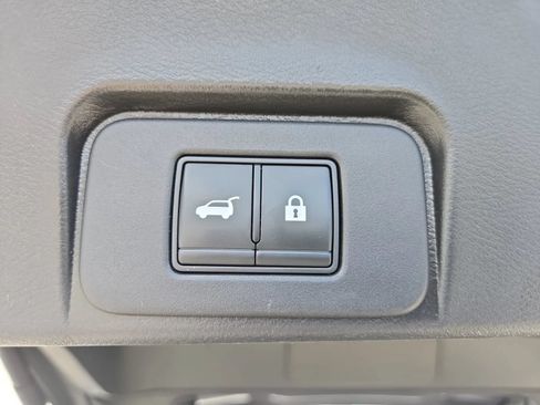 Used 2022 Nissan Rogue SV w/ SV Premium Package AWD/4WD image 28