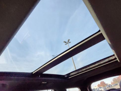 Used 2021 Ford Explorer ST w/ Equipment Group 401A image 2