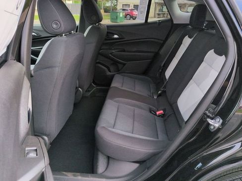 New 2026 Chevrolet Trax LS w/ LS Convenience Package FWD image 20