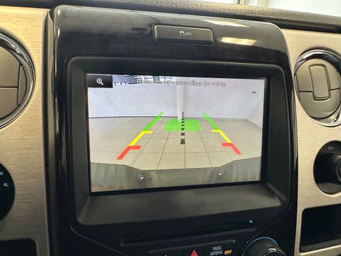 Used 2014 Ford F150 Platinum image 19