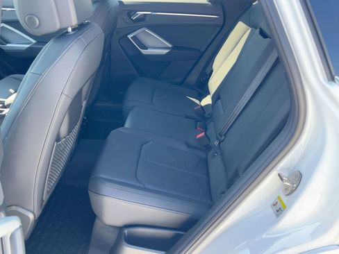 New 2025 Audi Q3 2.0T Premium image 15