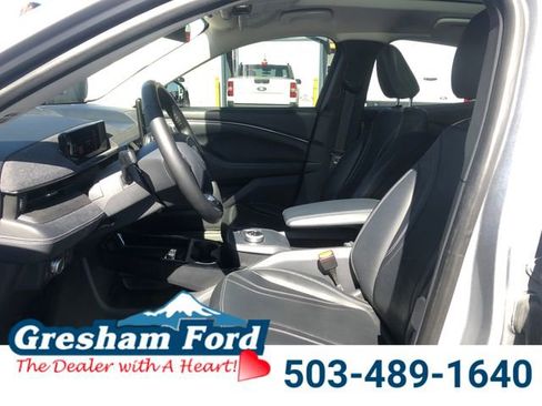 Used 2021 Ford Mustang Mach-E Premium image 11