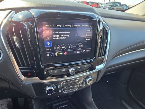 Used 2023 Chevrolet Traverse LT image 22