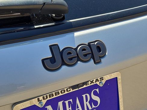 Used 2024 Jeep Compass Trailhawk AWD/4WD image 14