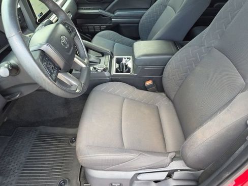 Used 2025 Toyota Tacoma SR5 w/ SR5 Upgrade Package AWD/4WD image 16