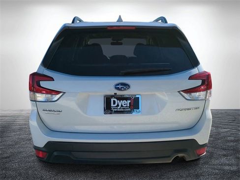 Used 2019 Subaru Forester Premium image 5