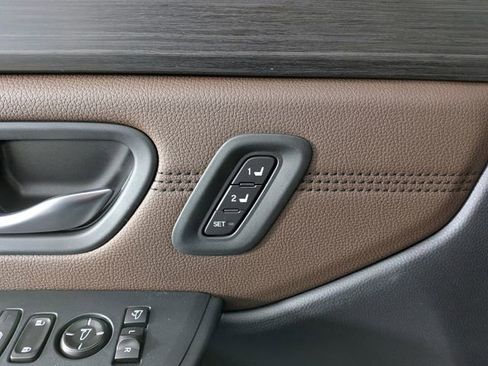 New 2026 Honda Pilot Touring image 12