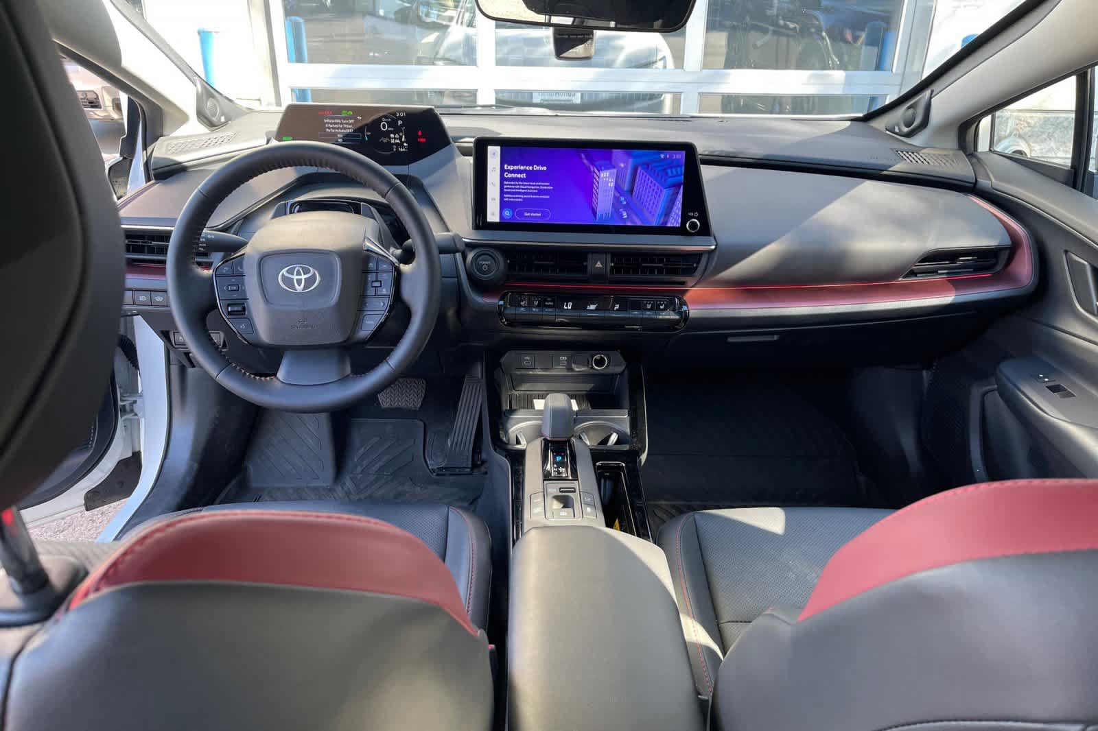 Used 2025 Toyota Prius Plug-In Hybrid FWD image 11