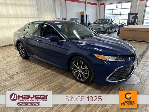 Used 2024 Toyota Camry XLE image 6