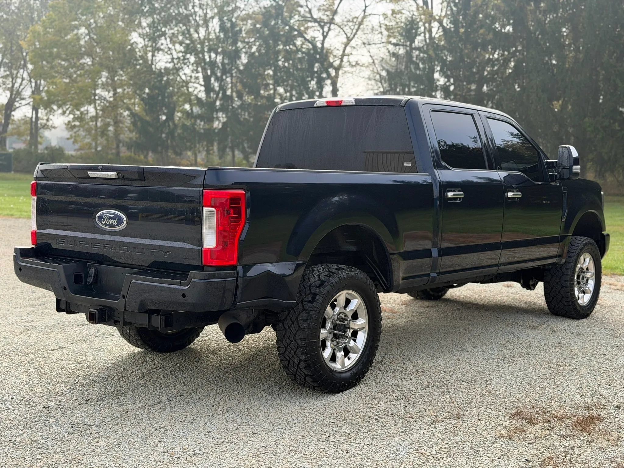 Used 2017 Ford F250 Lariat w/ Chrome Package AWD/4WD image 5