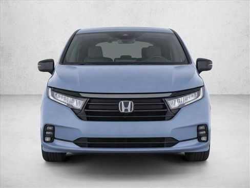 Used 2024 Honda Odyssey Sport image 2