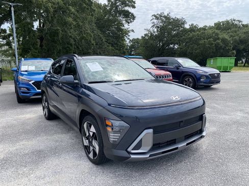 Used 2024 Hyundai Kona Limited FWD image 3