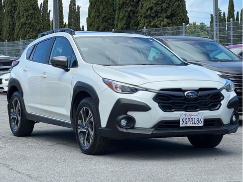 Used 2024 Subaru Crosstrek 2.0i Premium AWD/4WD image 3