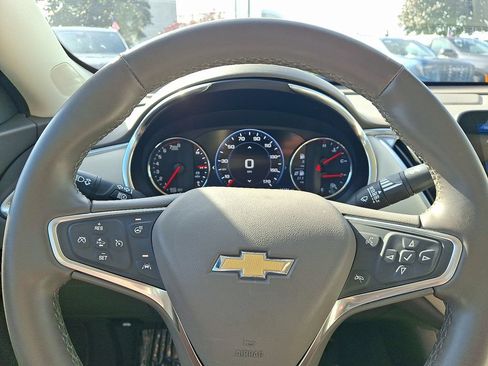 Used 2023 Chevrolet Malibu LT FWD image 21