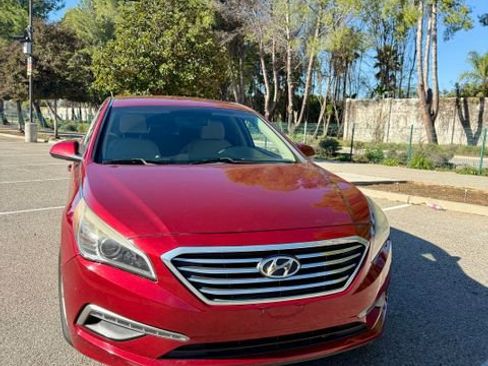 Used 2015 Hyundai Sonata SE w/ Option Group 09 image 2