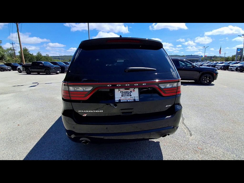 Used 2025 Dodge Durango GT AWD/4WD image 7